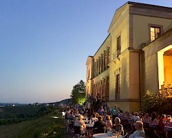 Schlossfest auf der Villa Ludwigshöhe bei herrlichem Sommerwetter