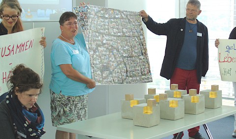 PreisträgerInnen bei der Präsentation Ihrer Projekte, hier die Inklusionsgruppe IGLU