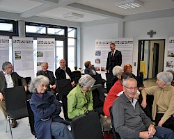 Rege Resonanz bei der  Ausstellungseröffnung am 17.03.2012