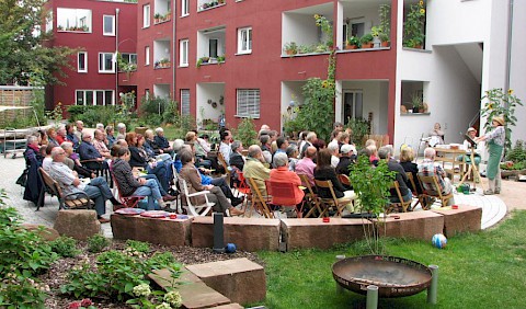 Freilichttheater im Generationenhof Landau.