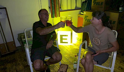 Die letzte Weinschorle in der alten Wohnung.